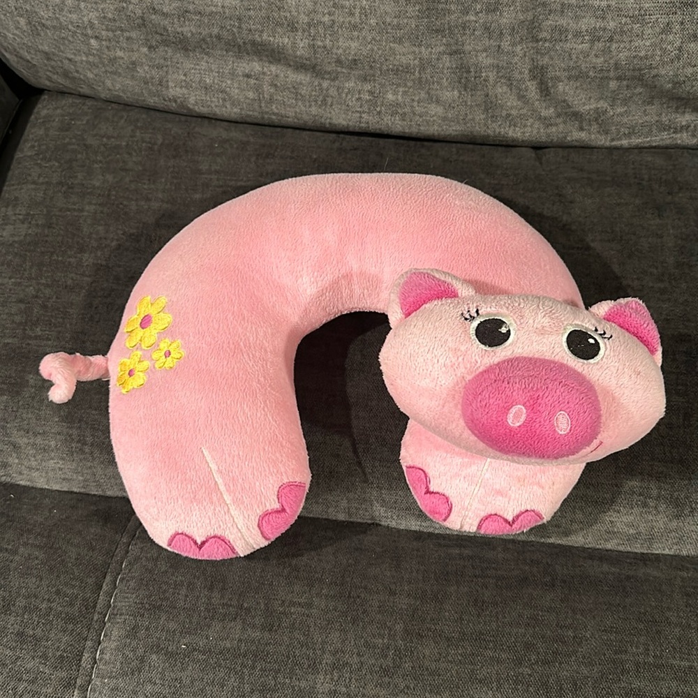Pig pillow neck rest